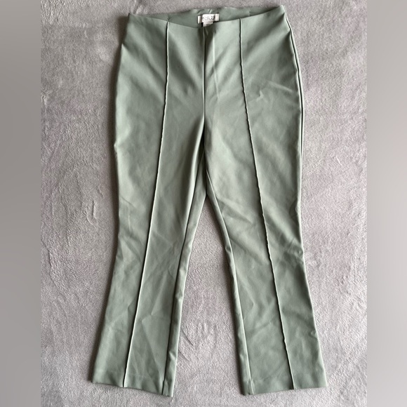 Rachel Zoe Pants - Rachel Zoe light green hi rise kick flare cropped pants size 10